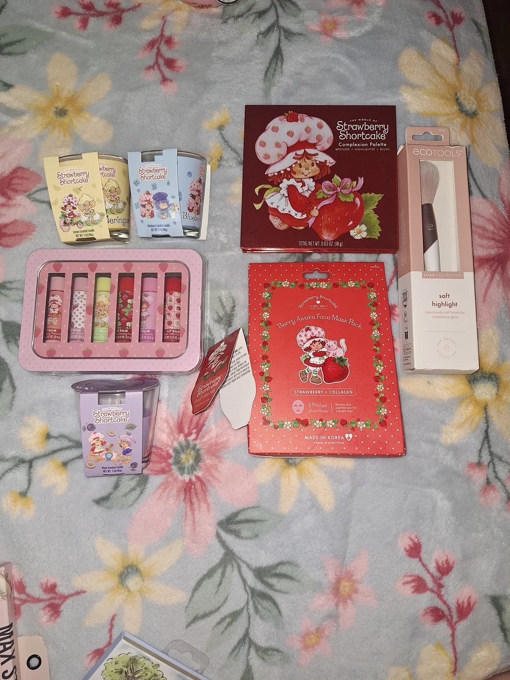 Strawberry Shortcake Lip & Face Care Set And 3 Candles